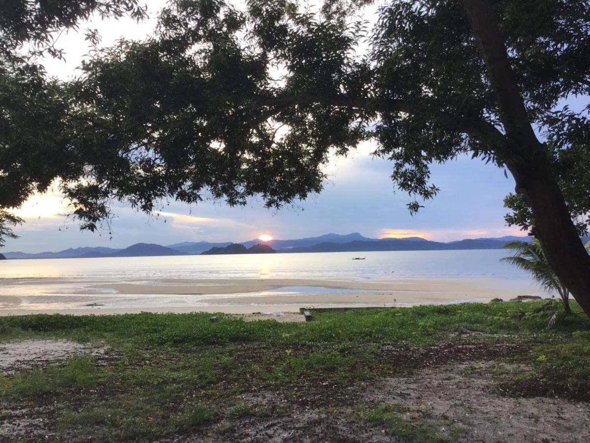 Pp Land Beach Eco Resort Koh Phayam Buitenkant foto