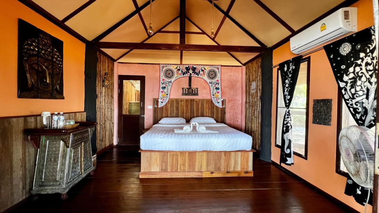 Pp Land Beach Eco Resort Koh Phayam Buitenkant foto