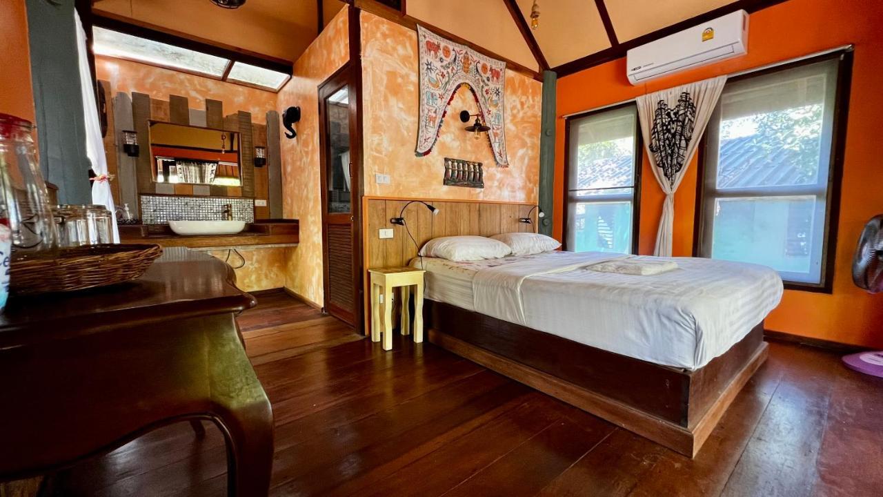 Pp Land Beach Eco Resort Koh Phayam Buitenkant foto
