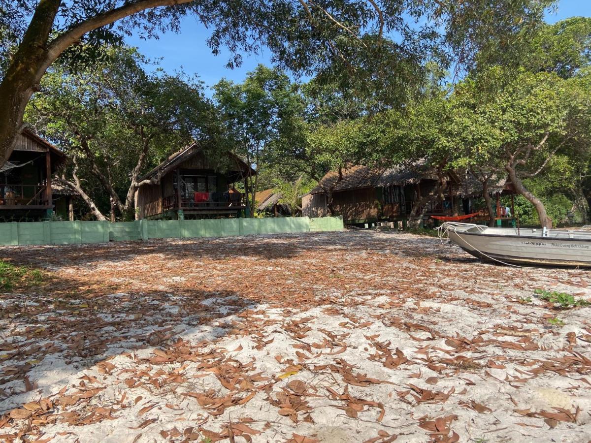 Pp Land Beach Eco Resort Koh Phayam Buitenkant foto